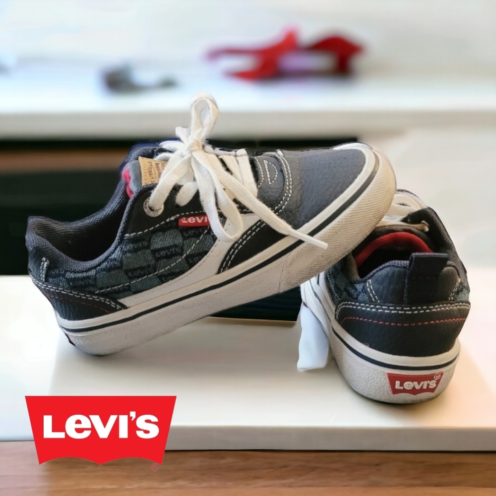 Levi's black sneakers kids youth toddler size 11
